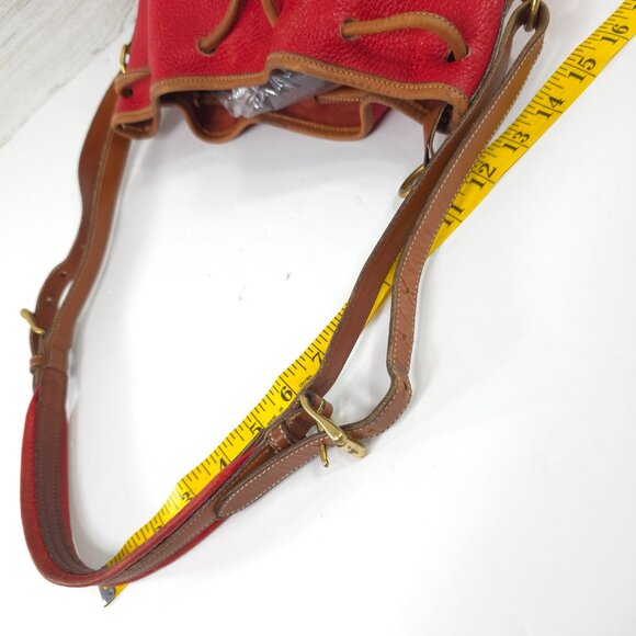 VINTAGE DOONEY BOURKE ALL WEATHER LEATHER RED BUCKET SHOULDER BAG CIGARETTE ODOR - Picture 16 of 16